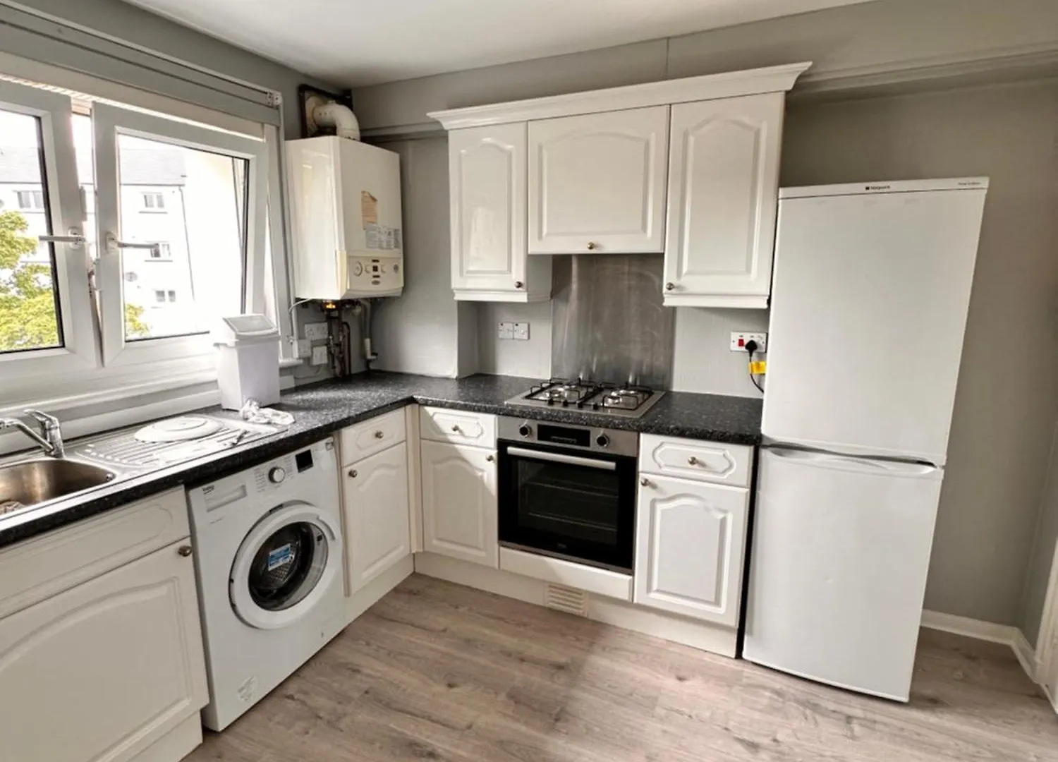 Double Room Close To Edinburgh Airport And Heriot Watt University Homestay