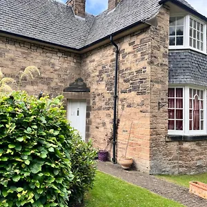 Private In Charming Detached House In Newington Edinburgh